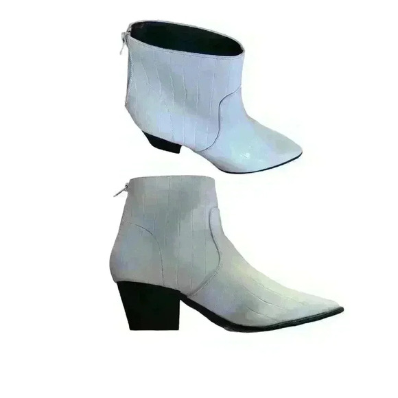 Qupid White Faux Leather Gator Embossed Block Heel Pointed Toe Booties Womens 7. - Picture 3 of 9